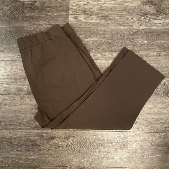 LULULEMON | On the Fly Crop Pants - Picture 3 of 6